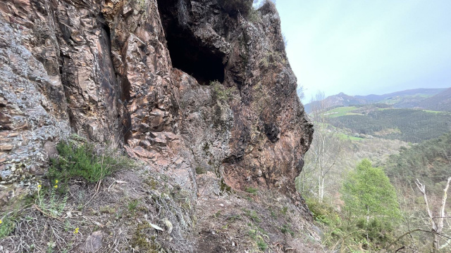 Cueva Pena Furada